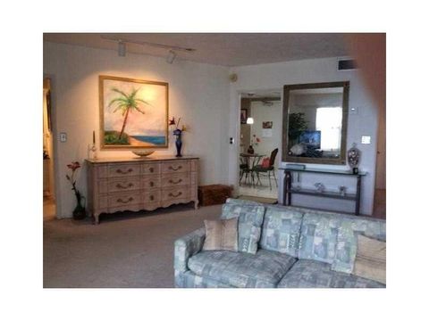 Condominium in Fort Lauderdale FL 3700 Galt Ocean Dr Dr 1.jpg