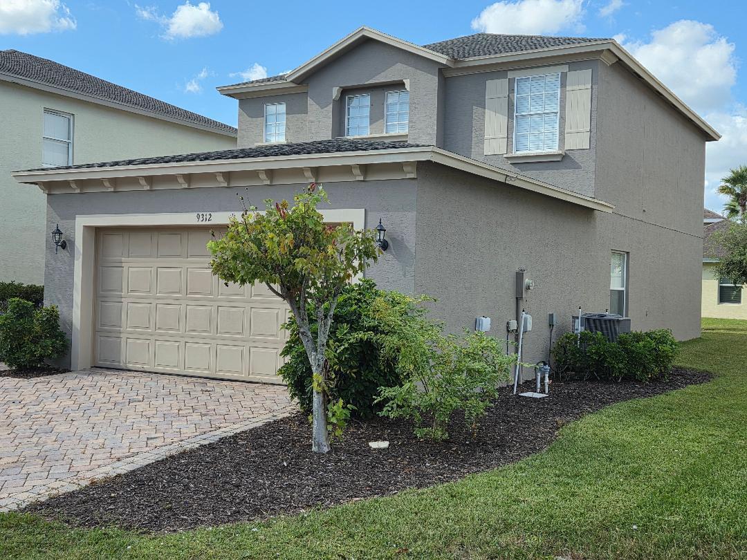 PALM BREEZES CLUB - Residential