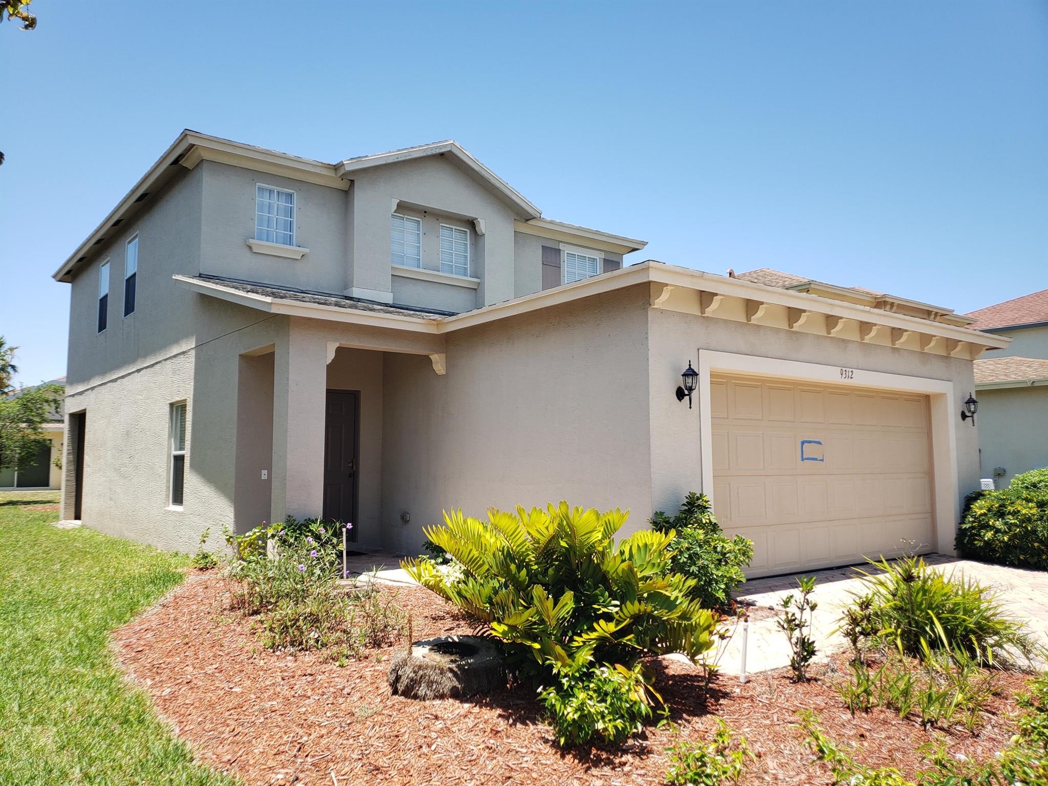 PALM BREEZES CLUB - Residential