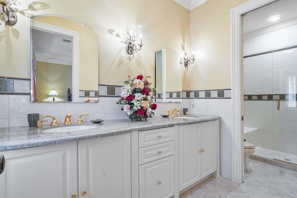 ROYAL PALM YACHT & COUNTR - Residential