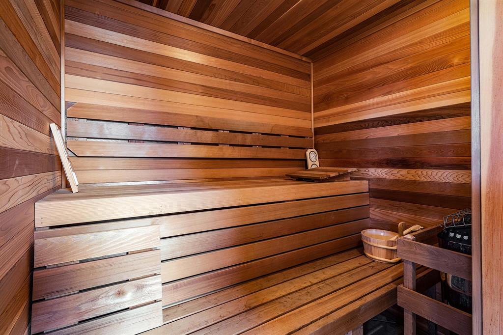 ROYAL PALM YACHT & COUNTR - Residential