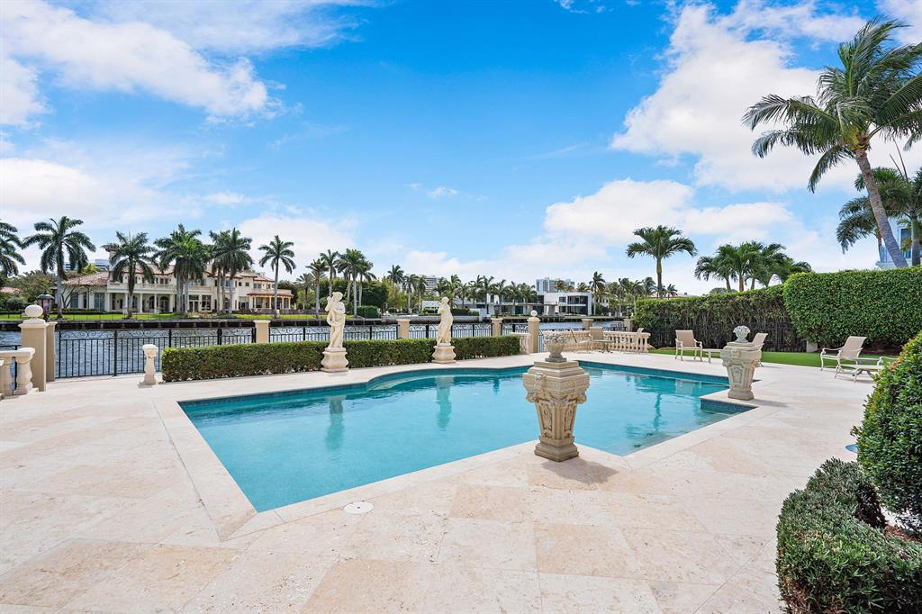 ROYAL PALM YACHT & COUNTR - Residential