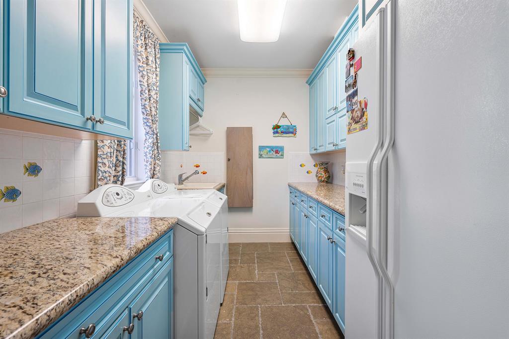 ROYAL PALM YACHT & COUNTR - Residential