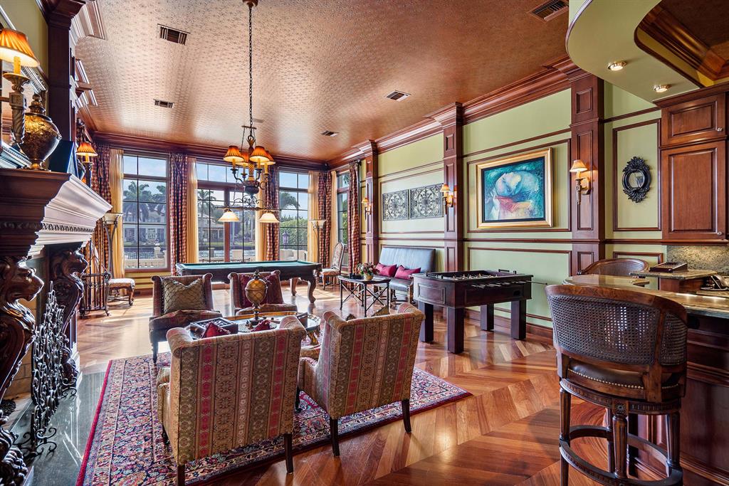 ROYAL PALM YACHT & COUNTR - Residential