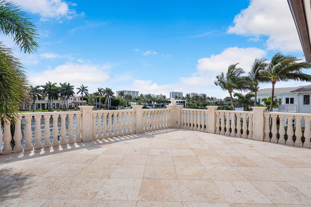 ROYAL PALM YACHT & COUNTR - Residential