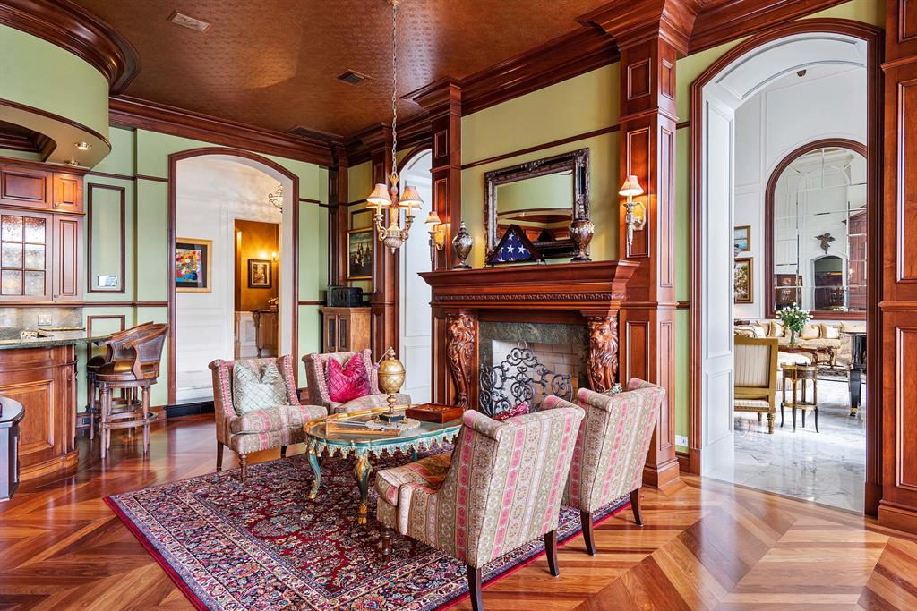 ROYAL PALM YACHT & COUNTR - Residential