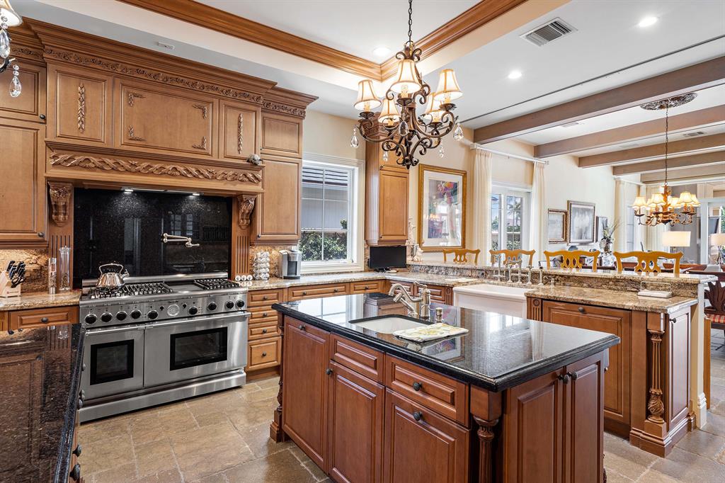 ROYAL PALM YACHT & COUNTR - Residential