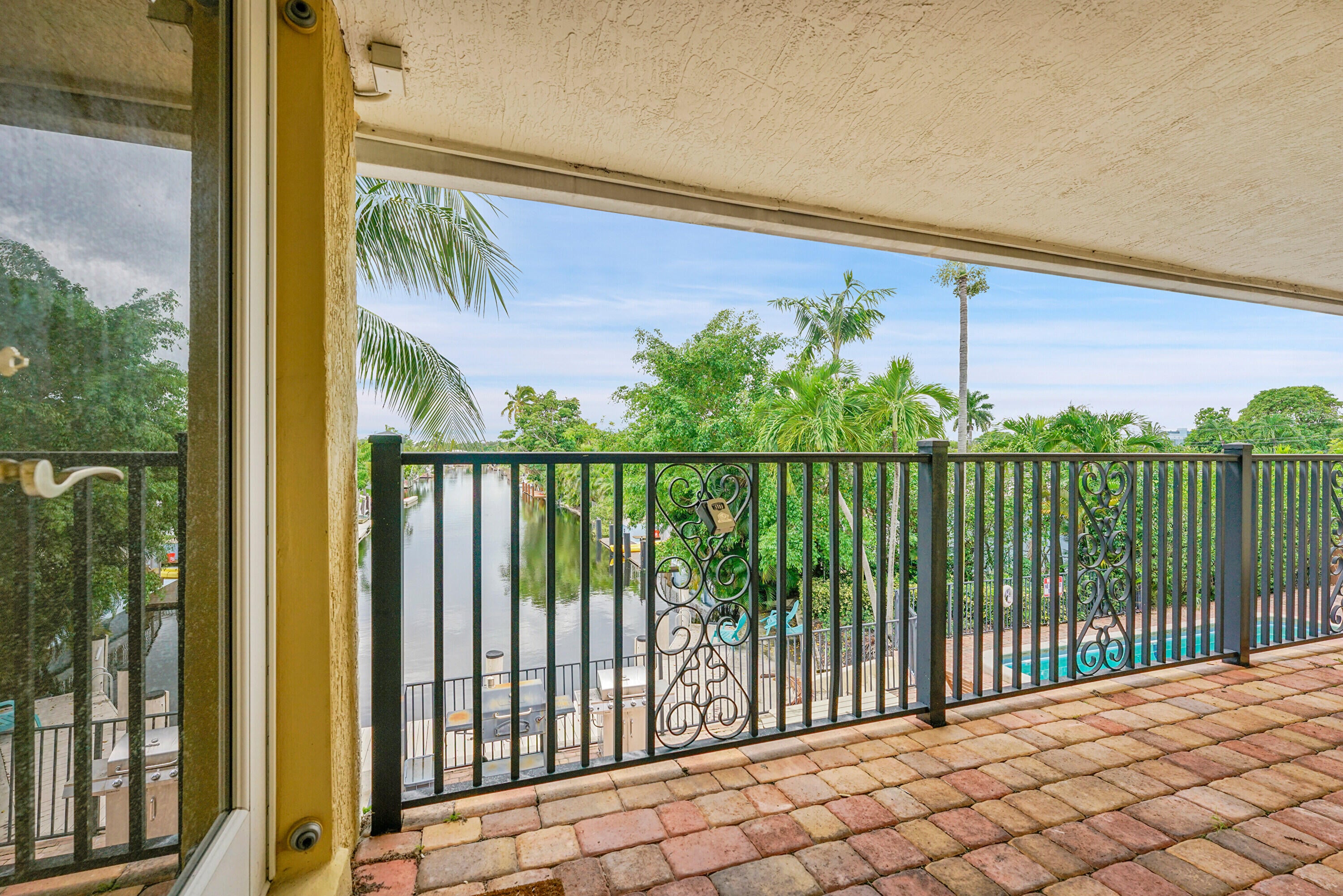 410 SW 15TH Street 202