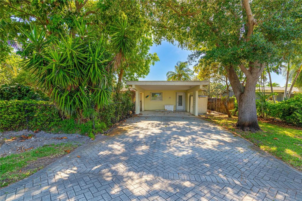 Photo of 3801 NE 16th Terrace, Oakland Park, FL 33334 (MLS # F10504009)