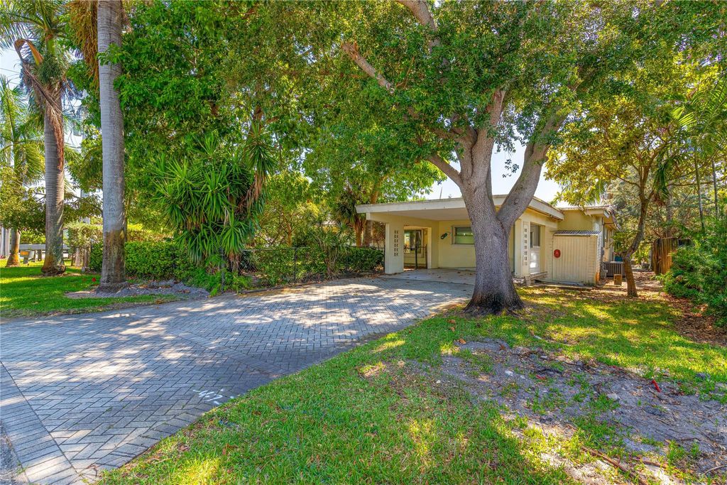Photo of 3801 NE 16th Terrace, Oakland Park, FL 33334 (MLS # F10504009)