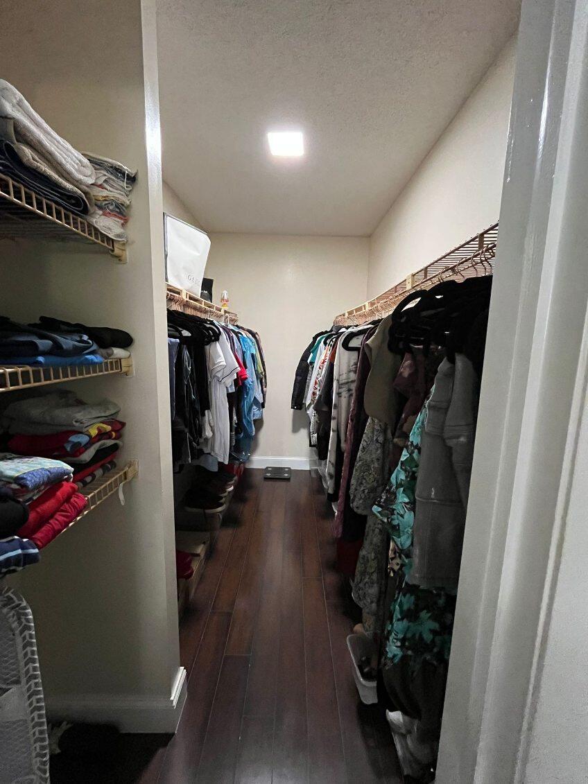 MANORS OF INVERRARY I-8 - Residential