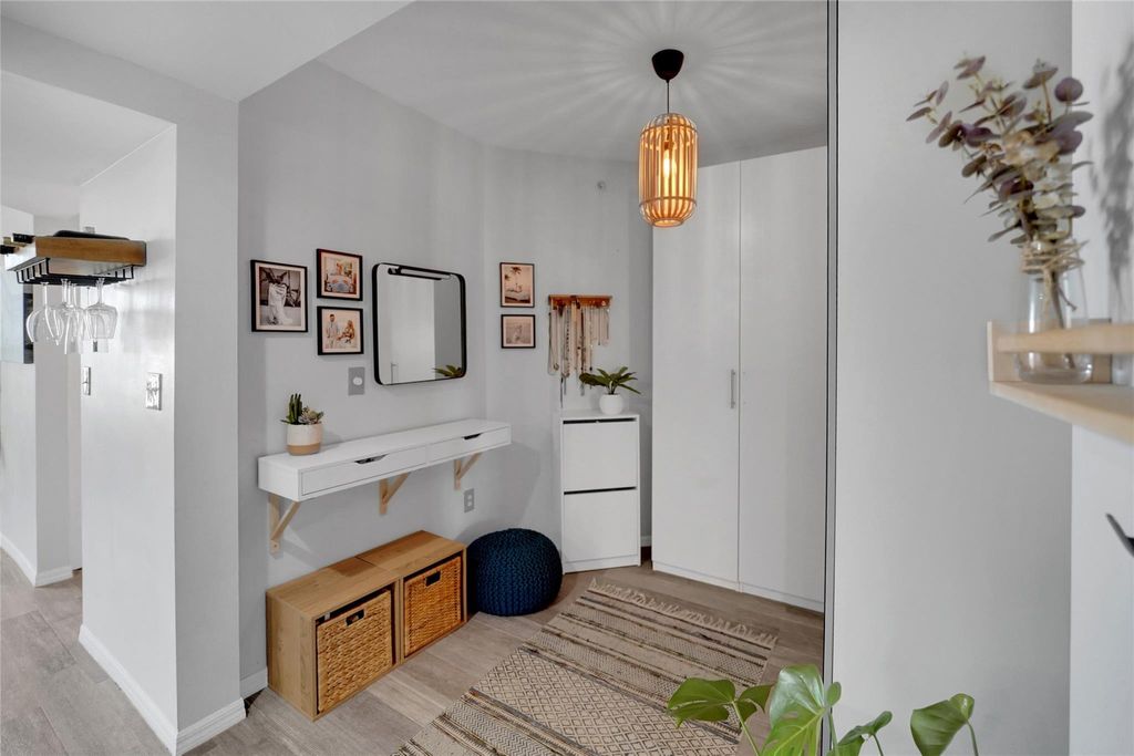 Photo of 110 N Federal Highway #711, Fort Lauderdale, FL 33301 (MLS # B26035519)