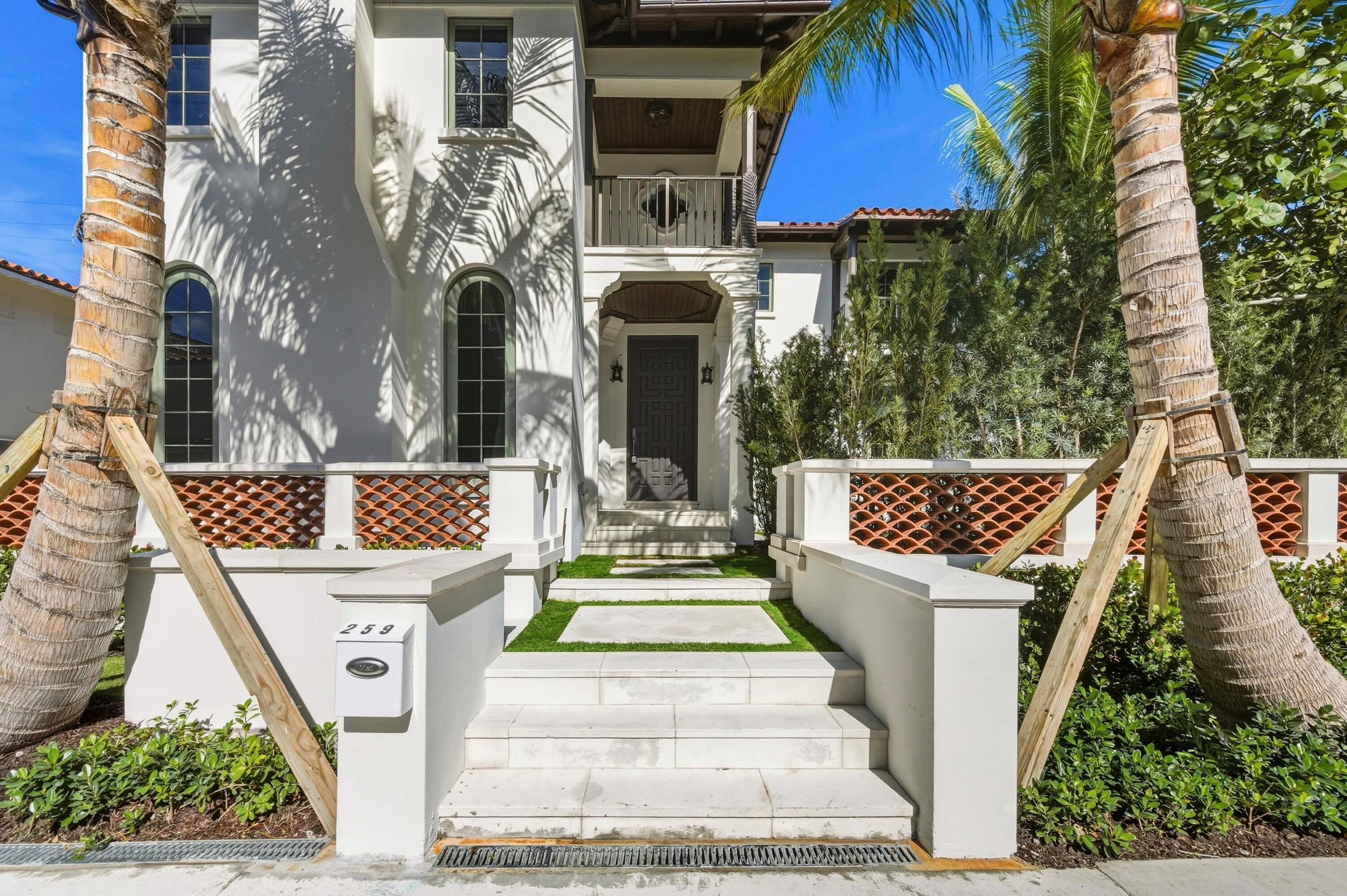 259 OLEANDER Avenue