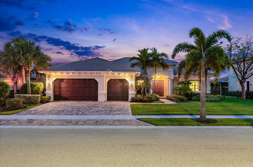 Photo of 137 Casa Circle, Jupiter, FL 33458 (MLS # R10716157)