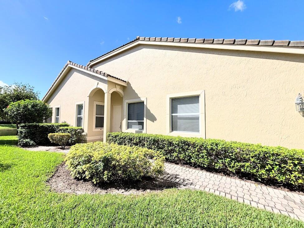 9225 Wentworth Lane