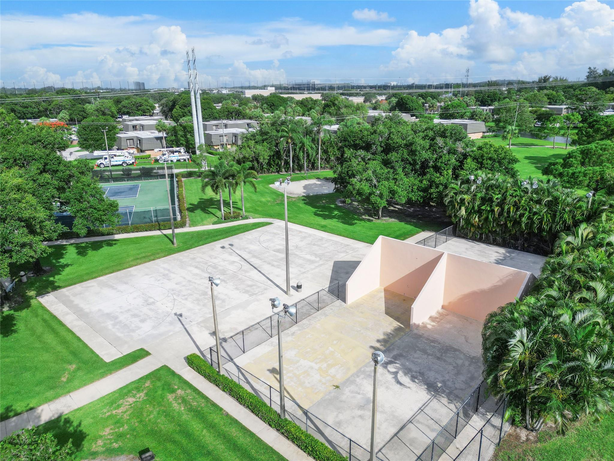 VILLAGE OF SANDALWOOD LAKES - Residential Lease