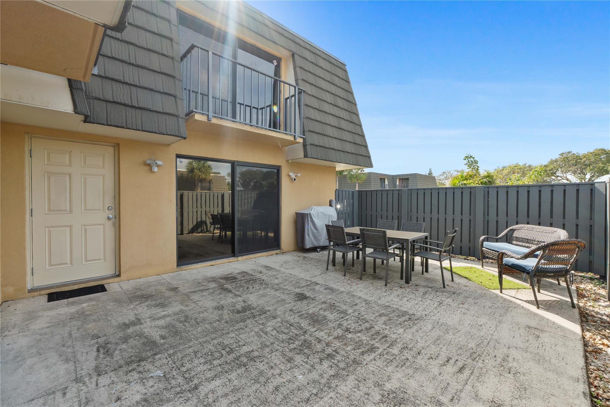 VILLAGE OF SANDALWOOD LAKES - Residential Lease