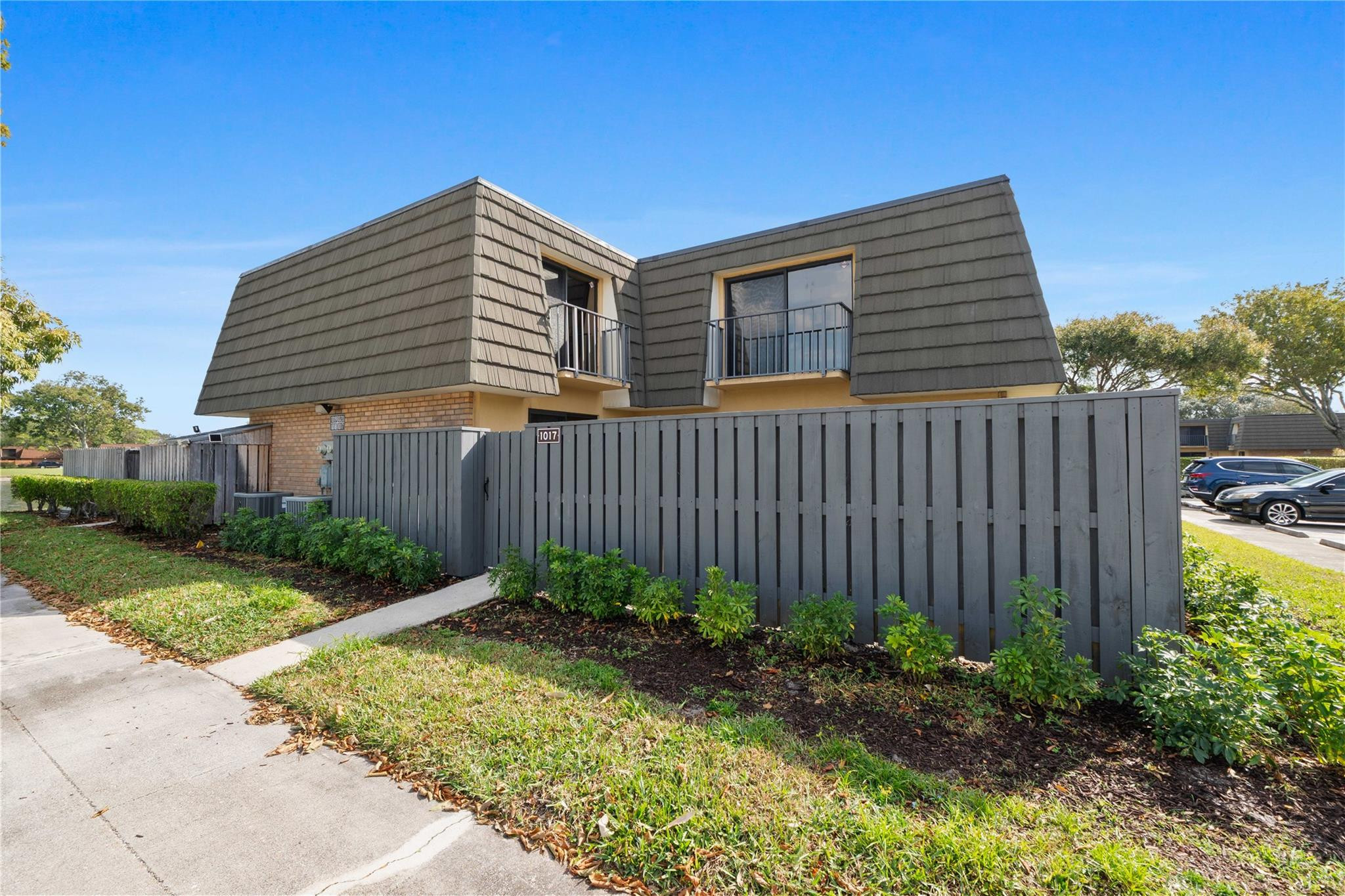 VILLAGE OF SANDALWOOD LAKES - Residential Lease