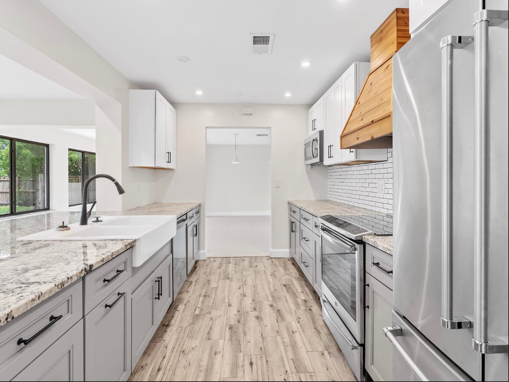 909 SE 14TH Drive