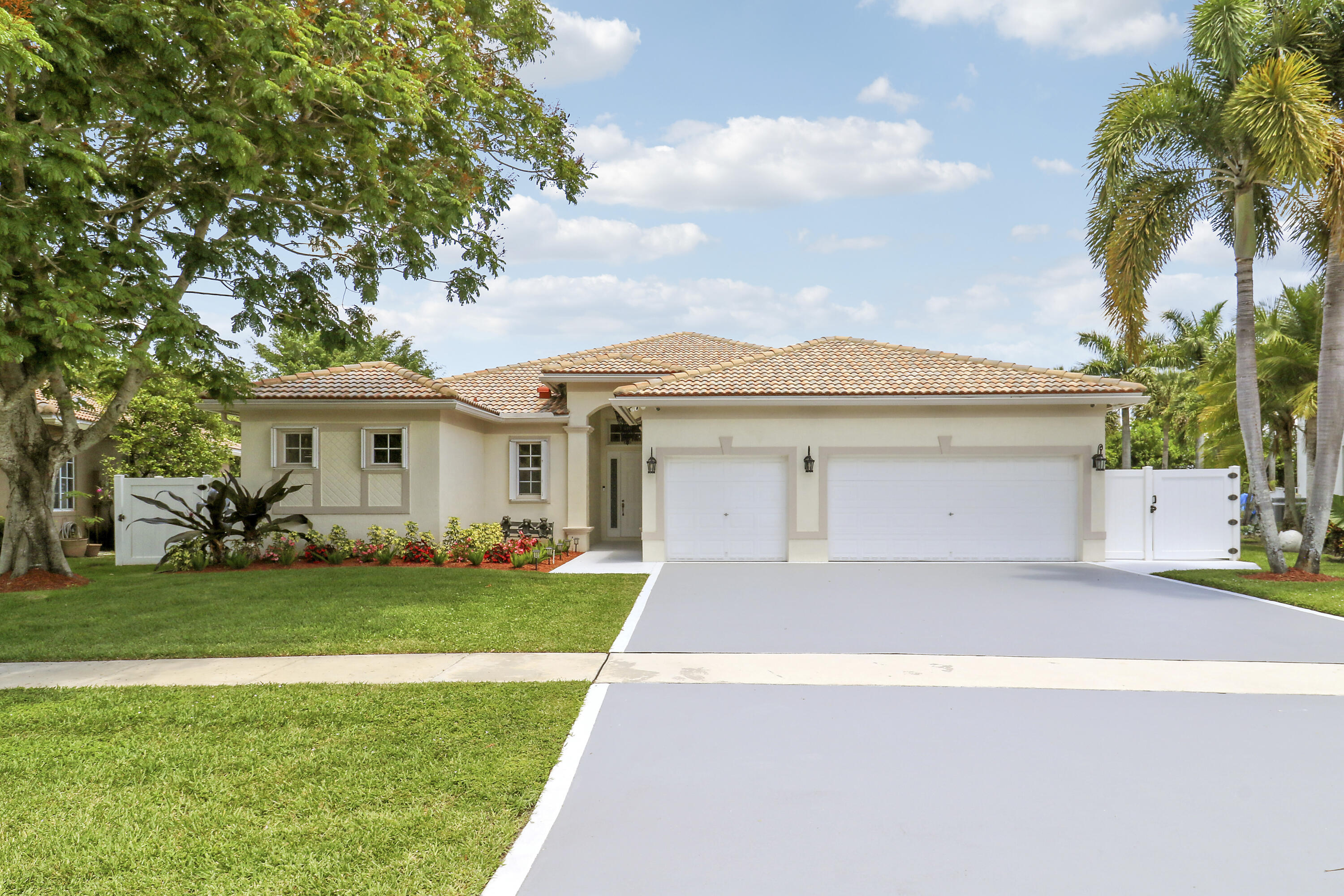 10075 Freesian Way
