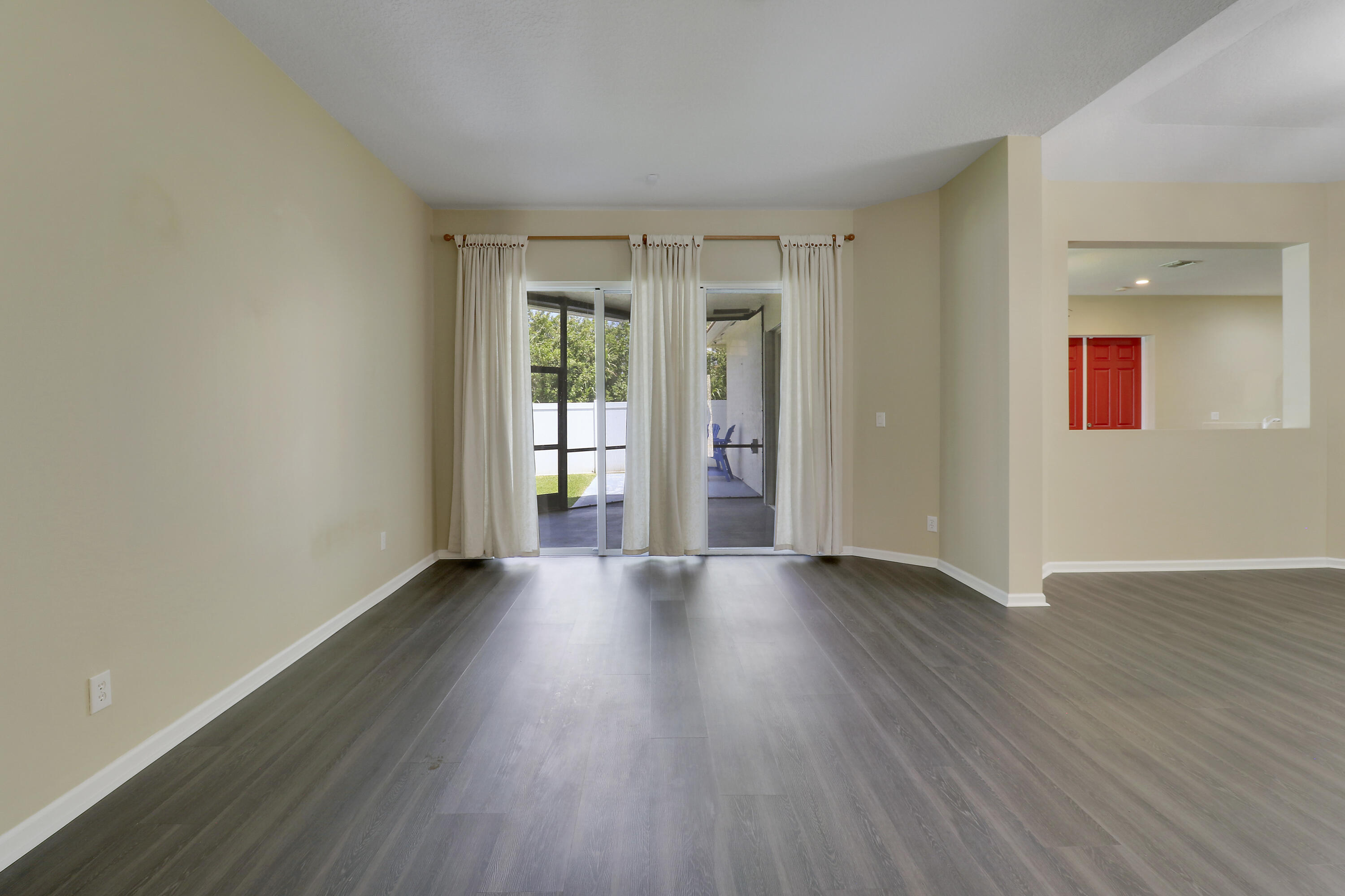 10075 Freesian Way