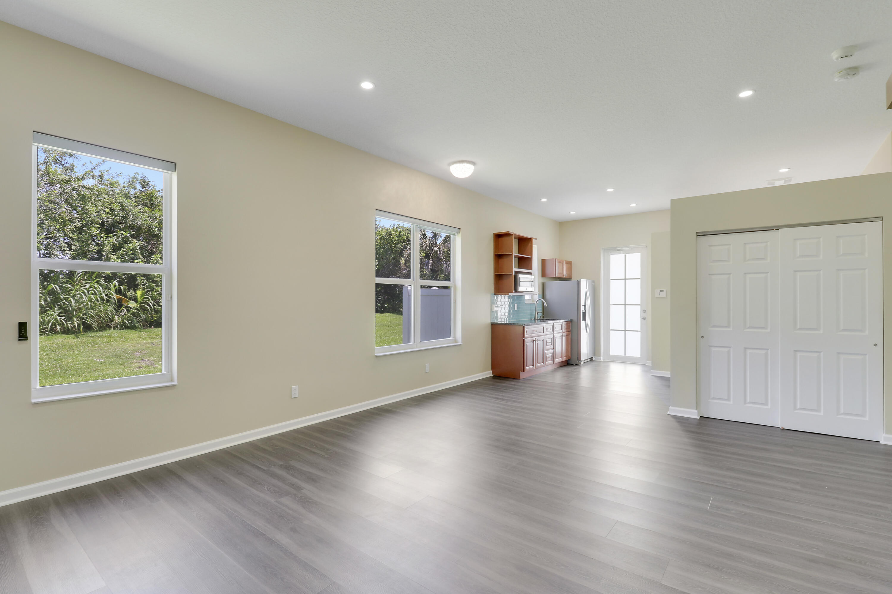 WHITEHORSE ESTATES 2 - Residential