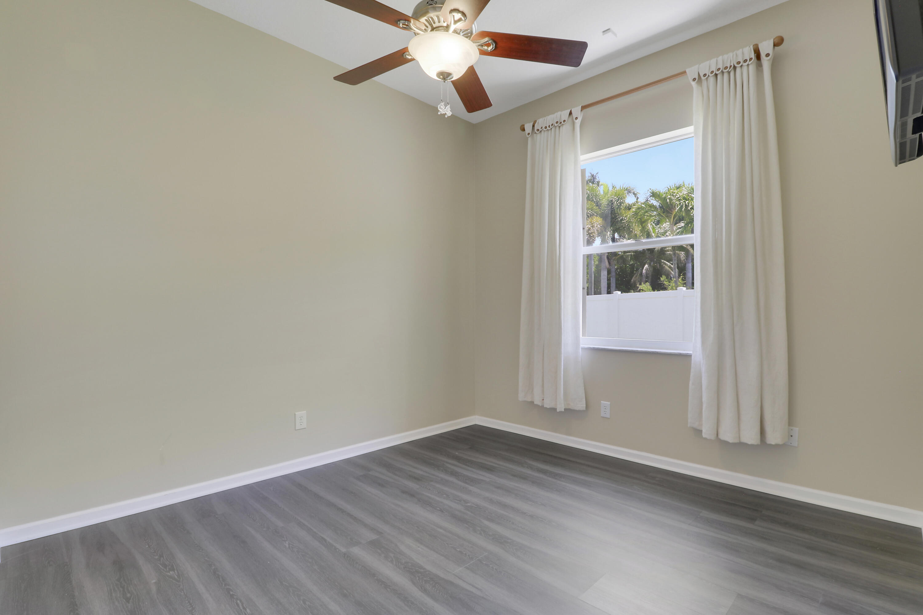 WHITEHORSE ESTATES 2 - Residential