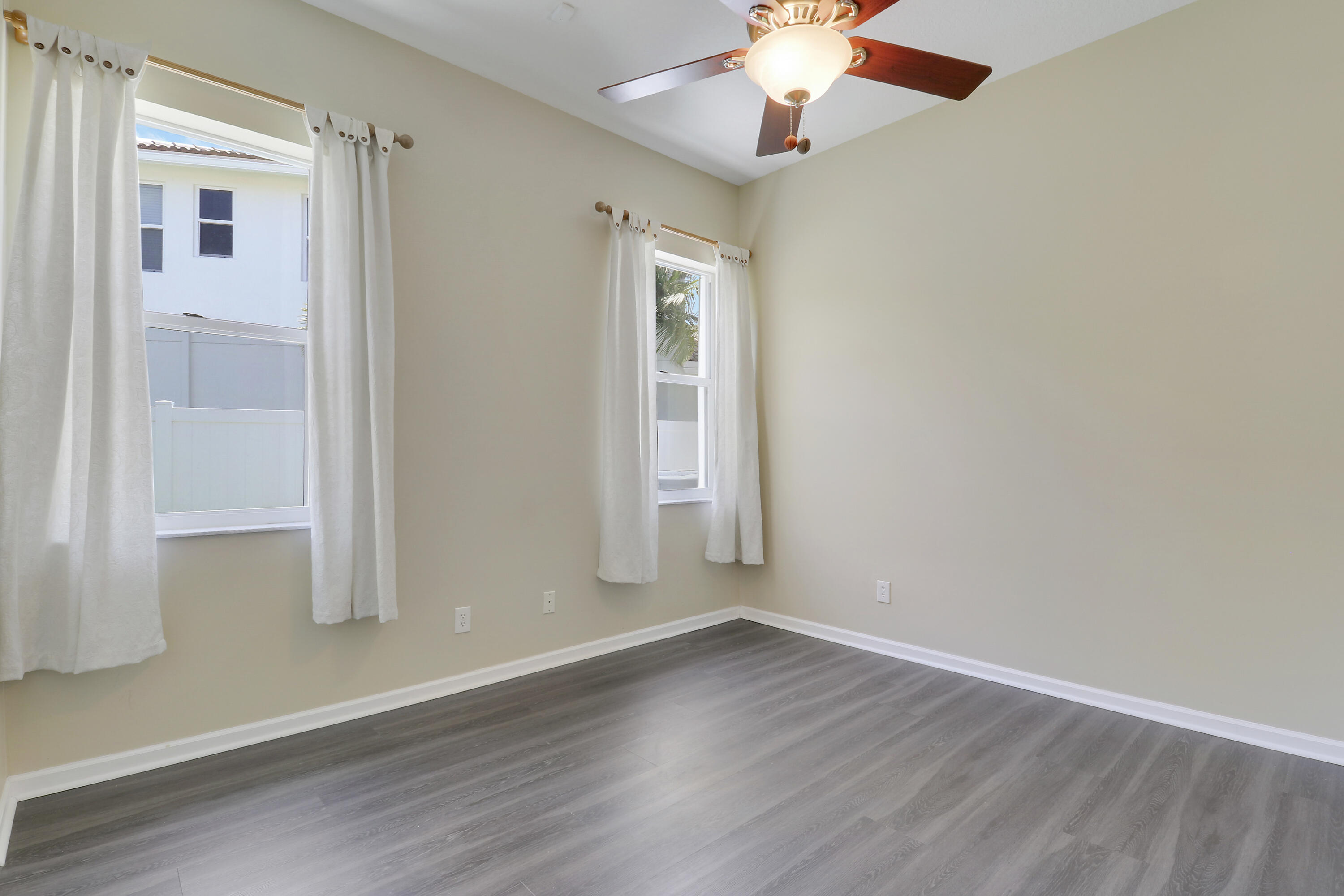 WHITEHORSE ESTATES 2 - Residential
