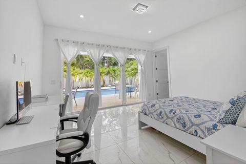 Tiny photo for 711 NE 6th Street, Boca Raton, FL 33432 (MLS # F10552124)