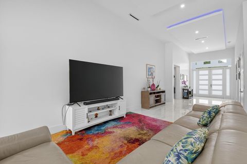 Tiny photo for 711 NE 6th Street, Boca Raton, FL 33432 (MLS # F10552124)