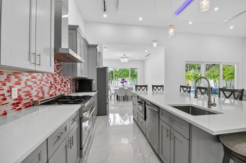 Tiny photo for 711 NE 6th Street, Boca Raton, FL 33432 (MLS # F10552124)