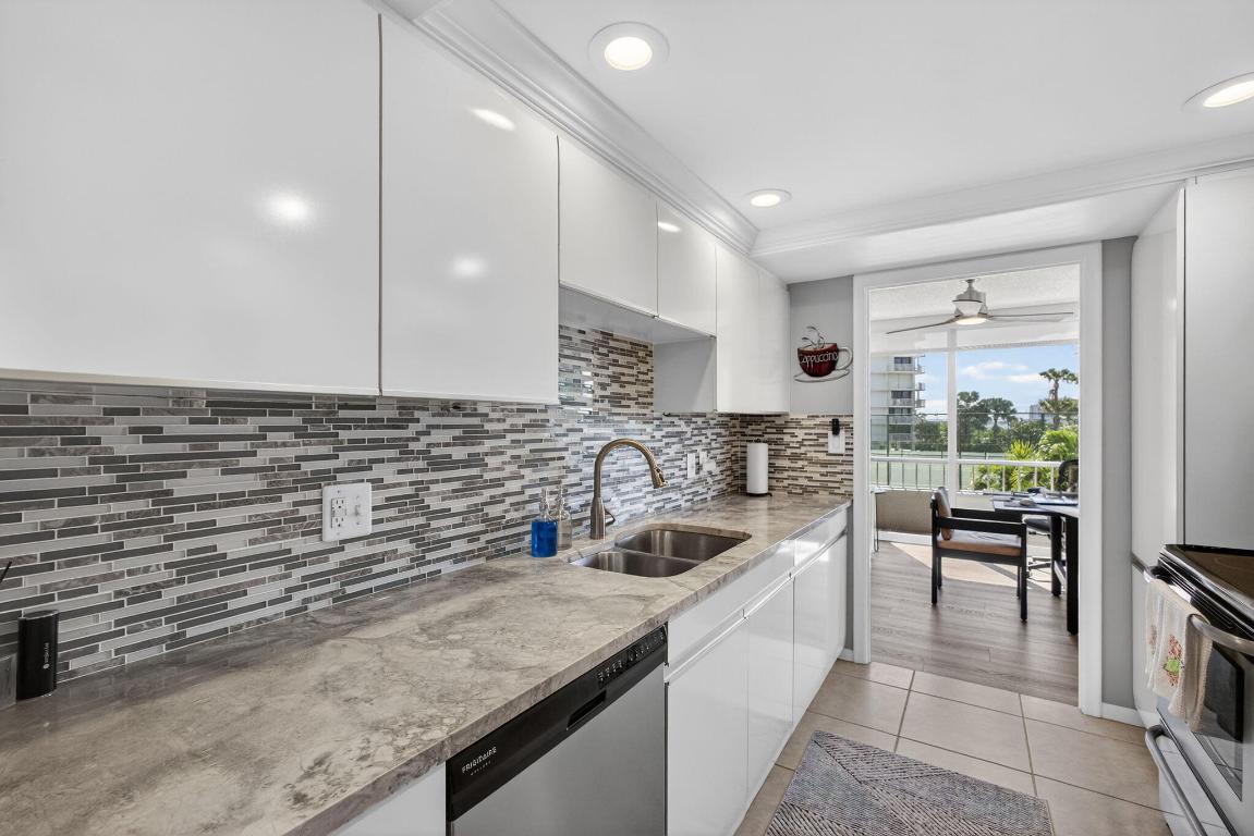 5510 N Ocean Drive 2d