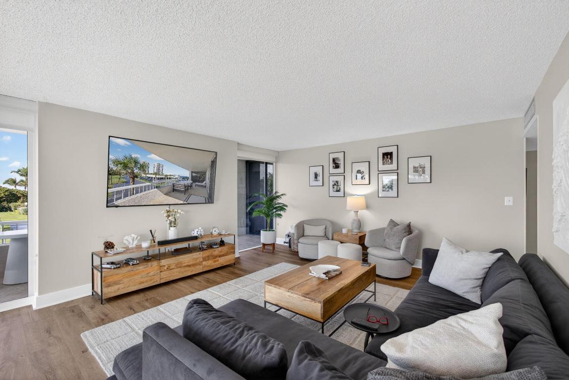 WATER GLADES CONDO - Residential