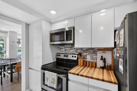 5510 N Ocean Drive 2d Singer Island FL 33404