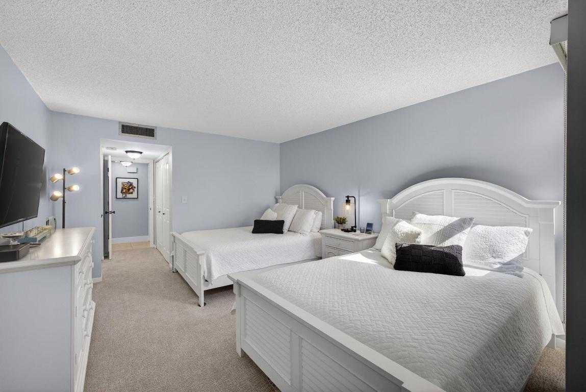 WATER GLADES CONDO - Residential