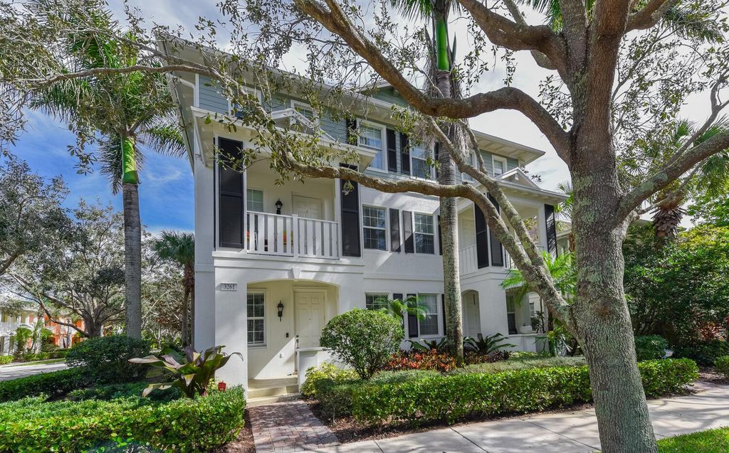 Photo of 3261 E Community Drive, Jupiter, FL 33458 (MLS # R10954522)