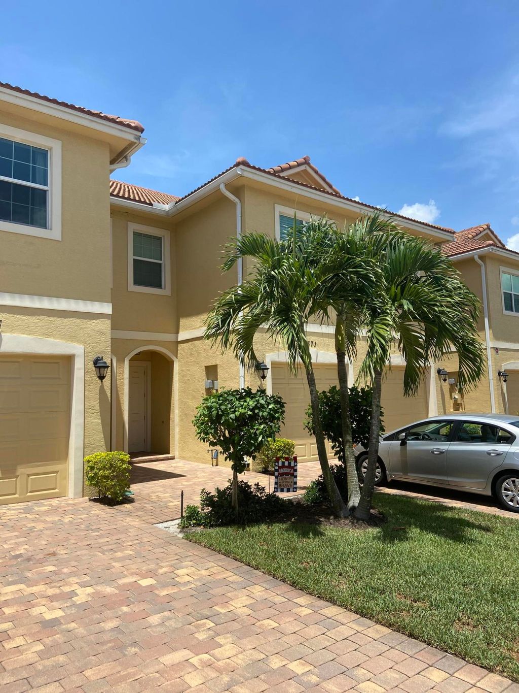 Photo of 571 SW Glen Crest Way, Stuart, FL 34997 (MLS # R11049941)