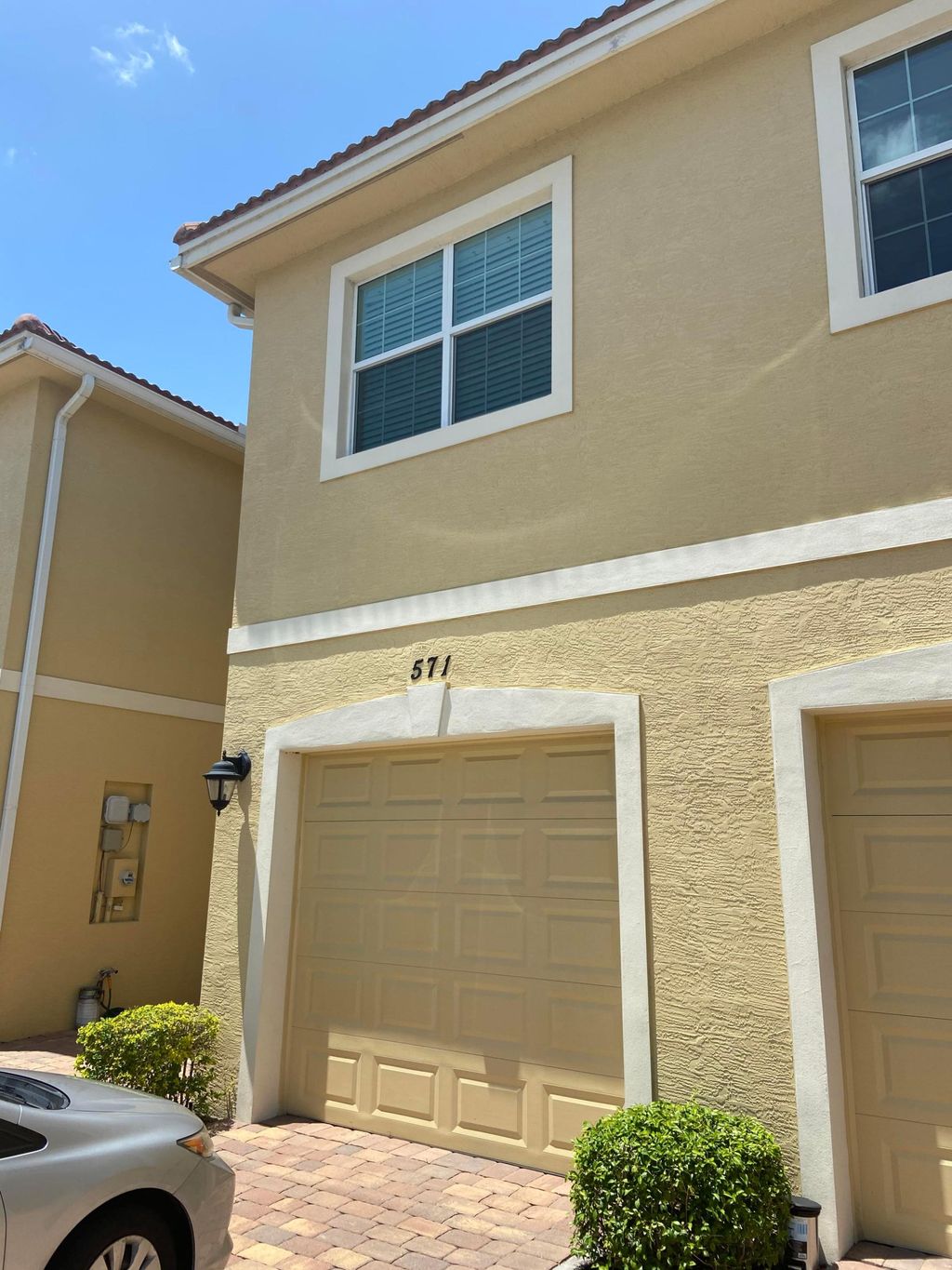 Photo of 571 SW Glen Crest Way, Stuart, FL 34997 (MLS # R11049941)