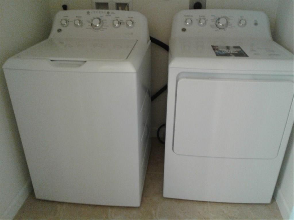 CHARLESTON COMMONS LT 49 - Residential Lease