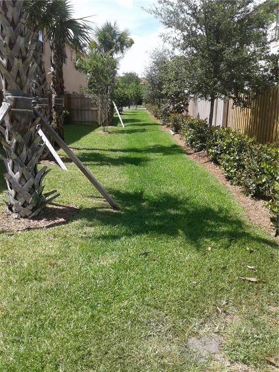 CHARLESTON COMMONS LT 49 - Residential Lease