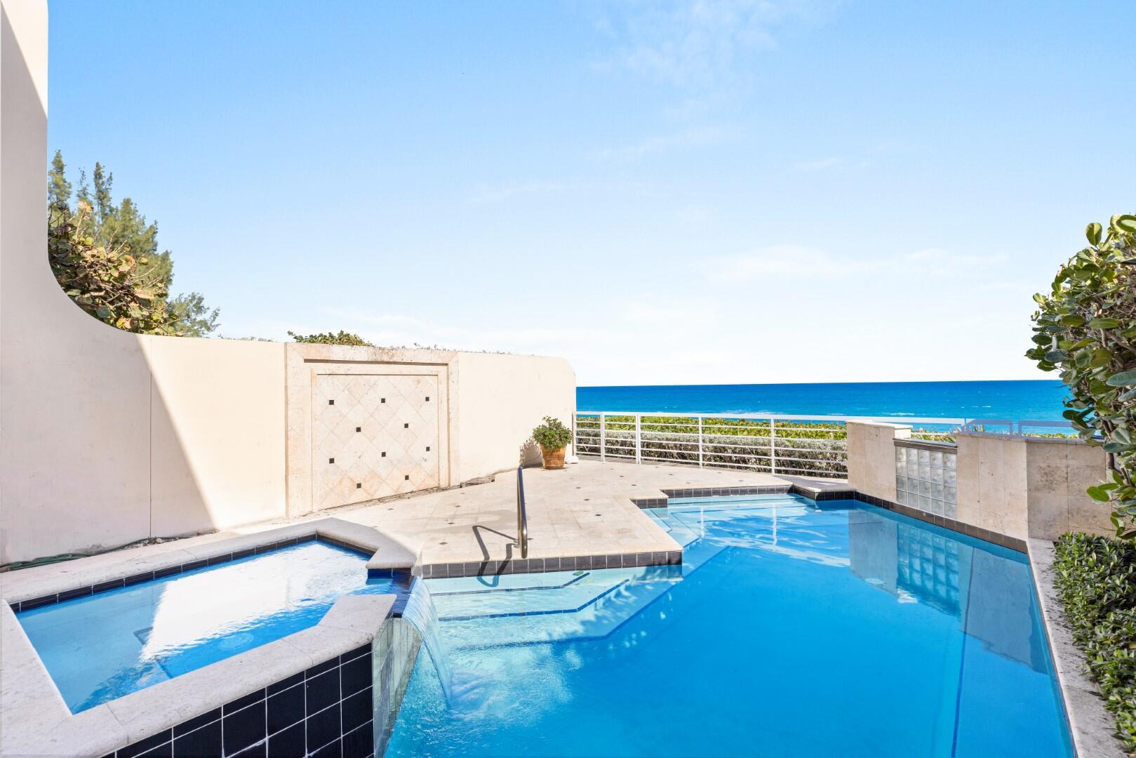 View Palm Beach, FL 33480 townhome