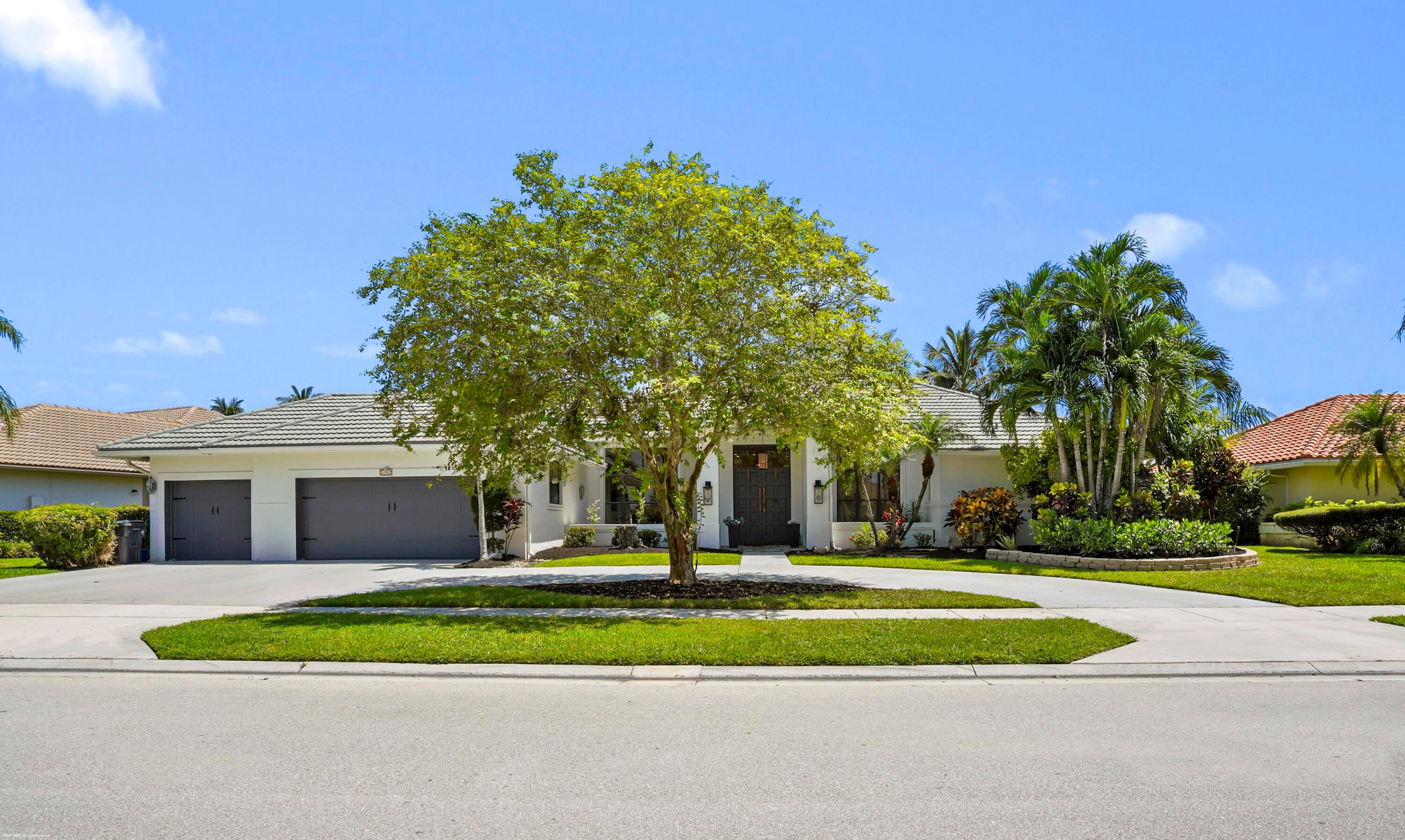 Properties 1902 S CLUB Drive