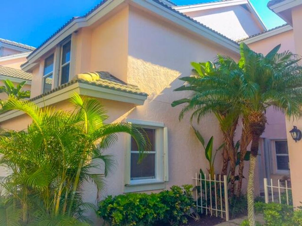 Photo of 2707 Fairway Drive N, Jupiter, FL 33477 (MLS # B26025480)