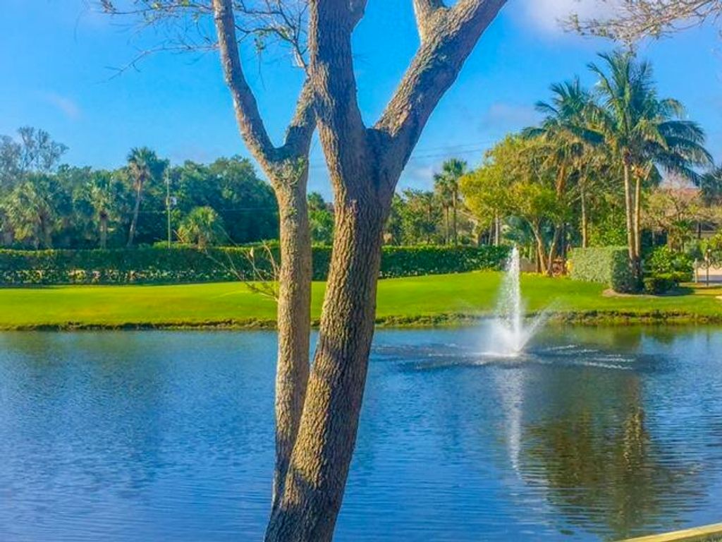 Photo of 2707 Fairway Drive N, Jupiter, FL 33477 (MLS # B26025480)