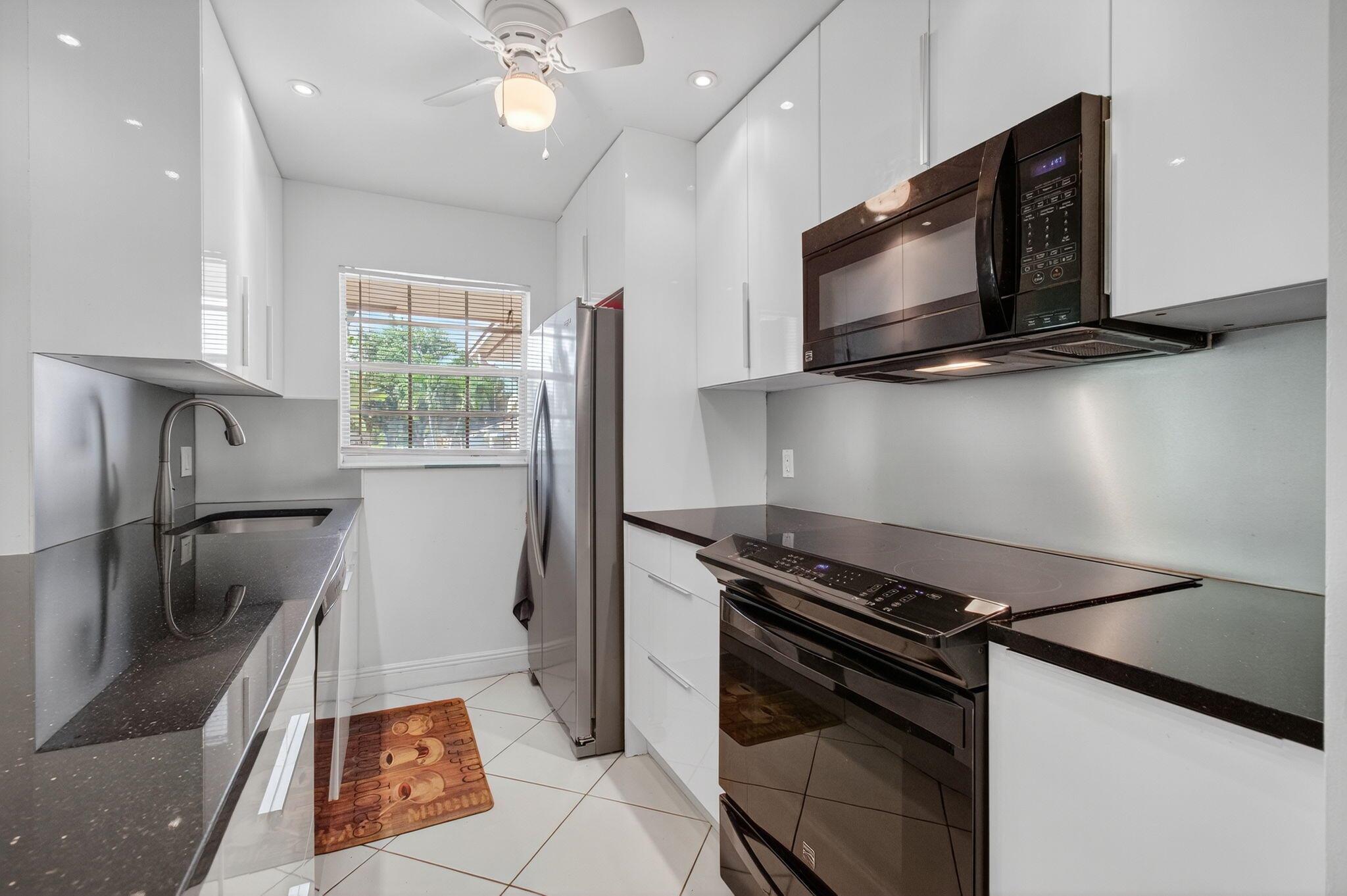 HIGH POINT OF DELRAY SEC - Residential