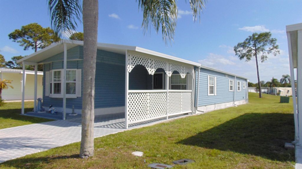 Photo of 7 Montanzas Road, Port Saint Lucie, FL 34952 (MLS # R11066454)