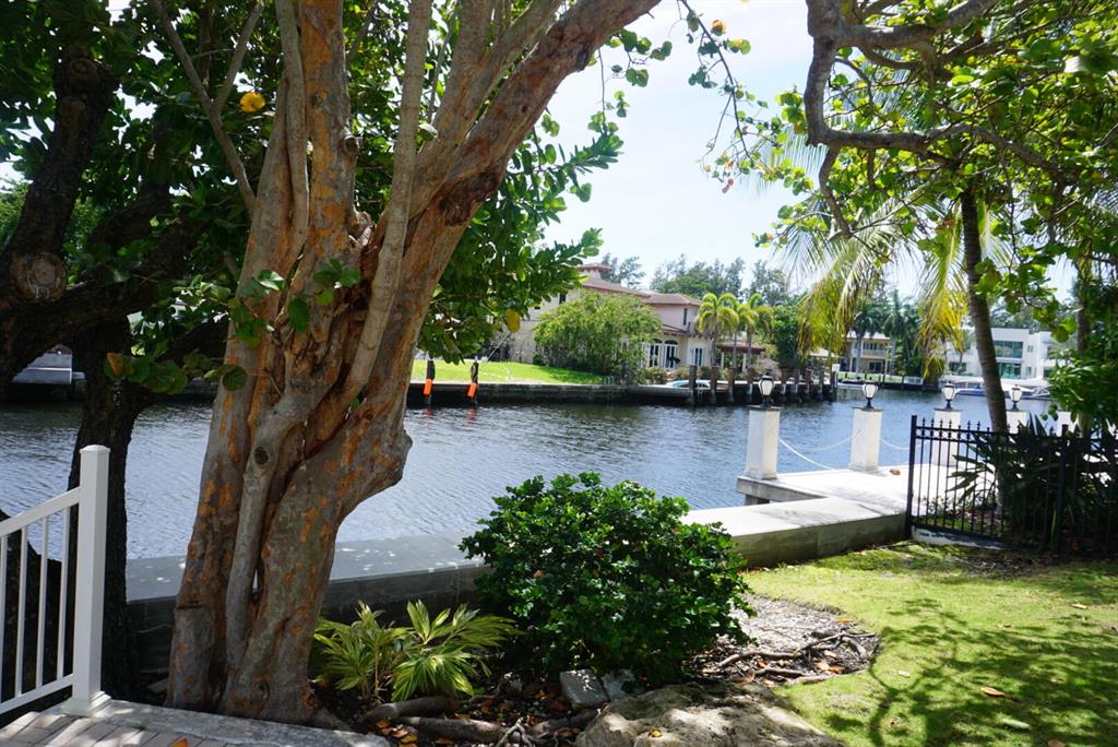 BAY COLONY SECTION OF THE - Residential