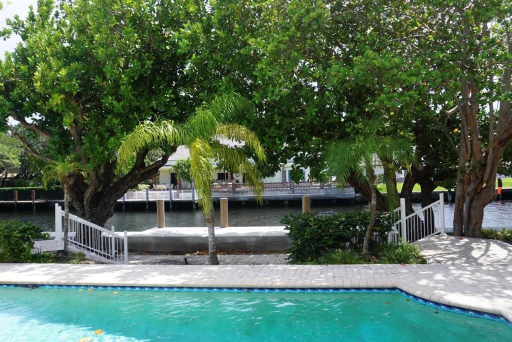 BAY COLONY SECTION OF THE - Residential