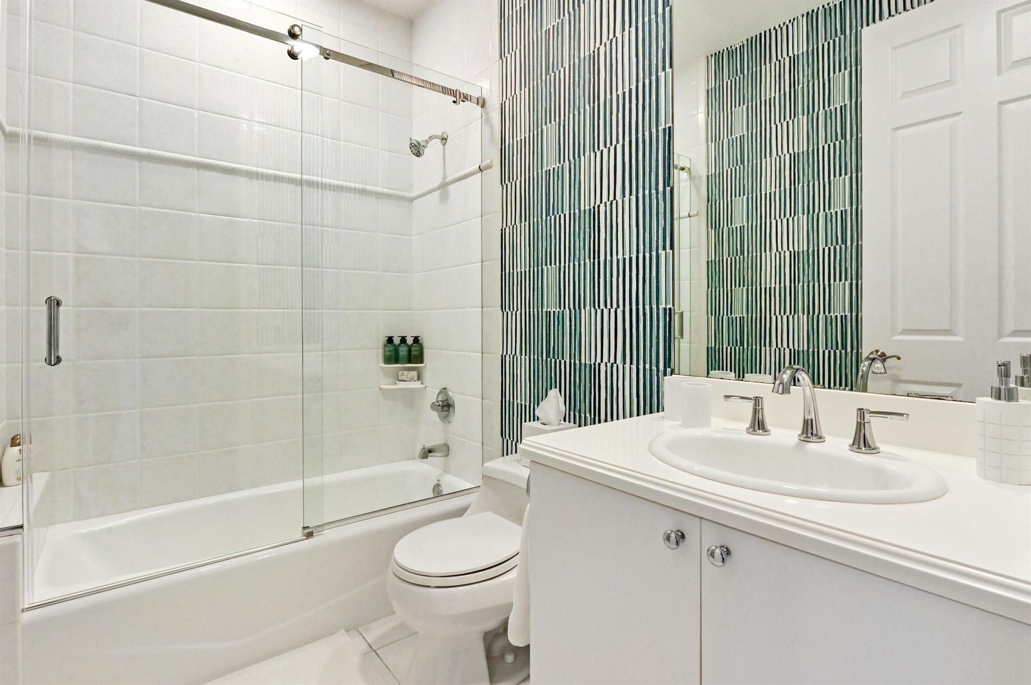 LANTANA POINT - Residential