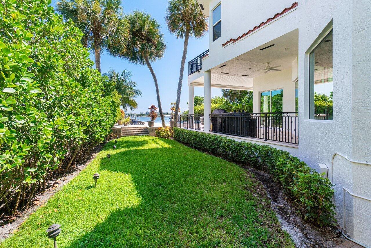 LANTANA POINT - Residential